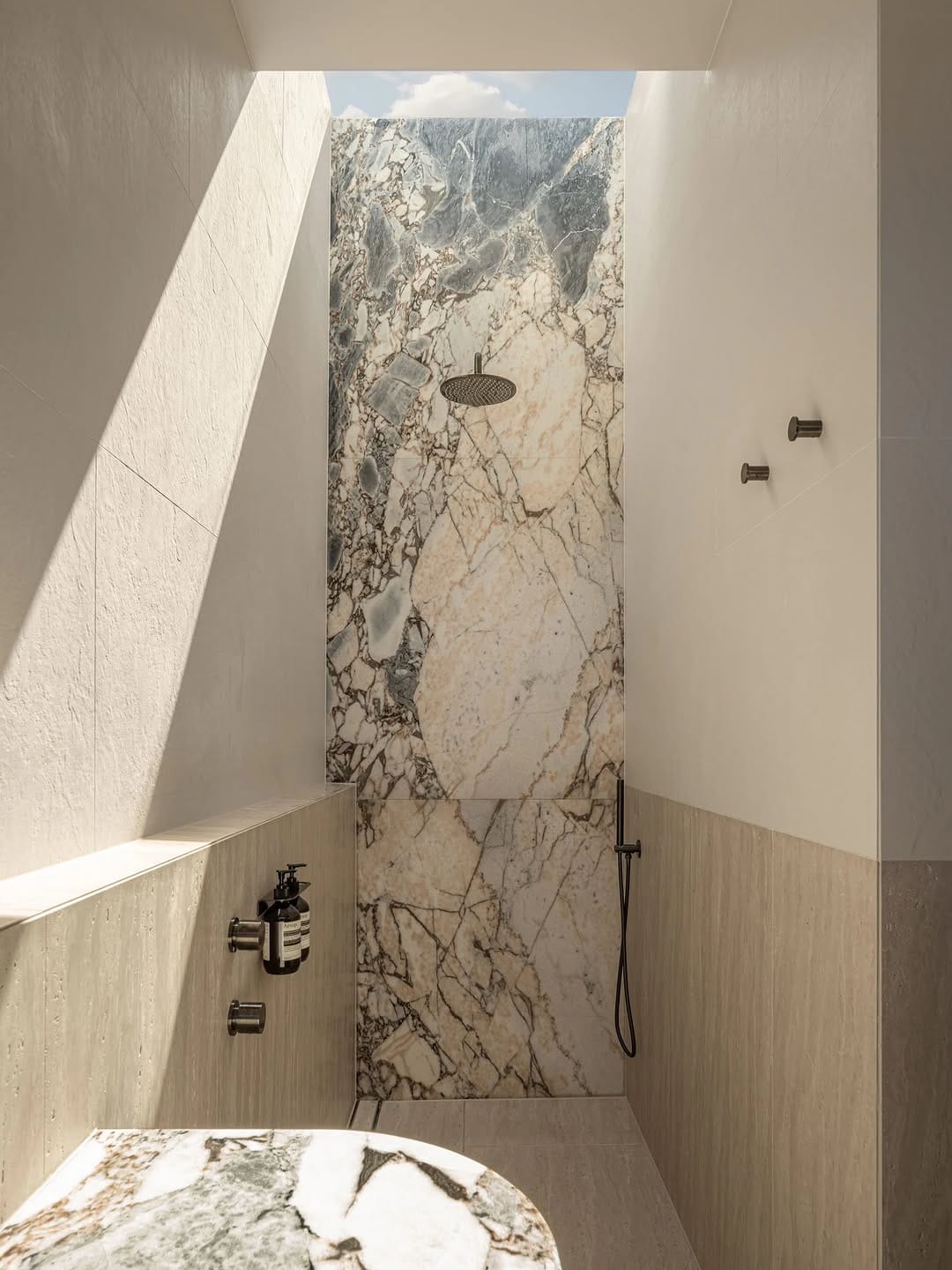 Post 7 by Studio Black Interiors | Maria Cerne | Interior Designer on Instagram (image)