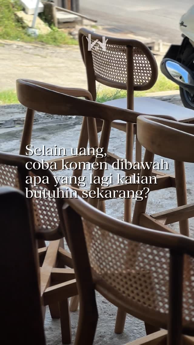 Post 7 by Woodsluck Furniture Semarang on Instagram (video)