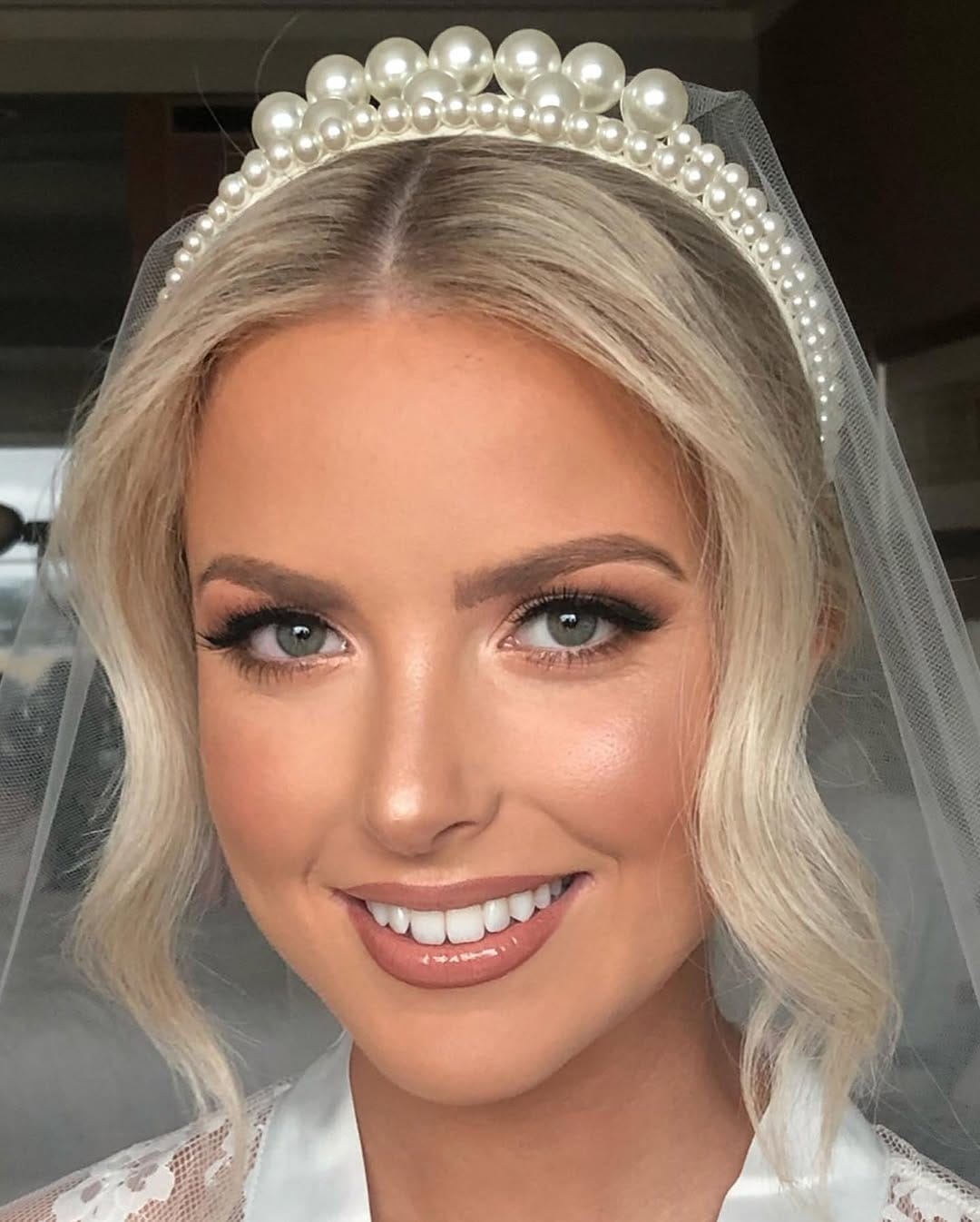Post 8 by ASH GLAMOUR MAKEUP on Instagram (carousel)