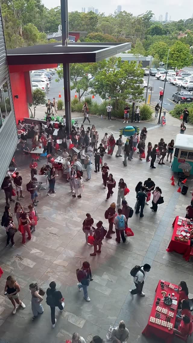Post 8 by Griffith College Australia on Instagram (video)