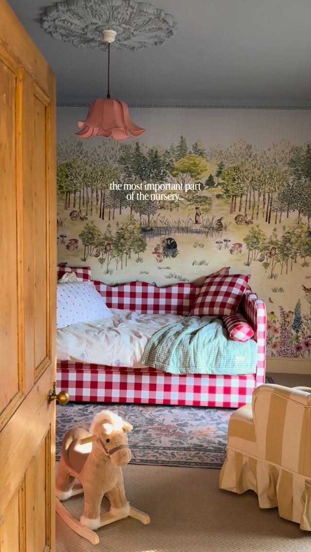 Post 4 by Robyn (&J) | Life at Belgrave Place on Instagram (video)