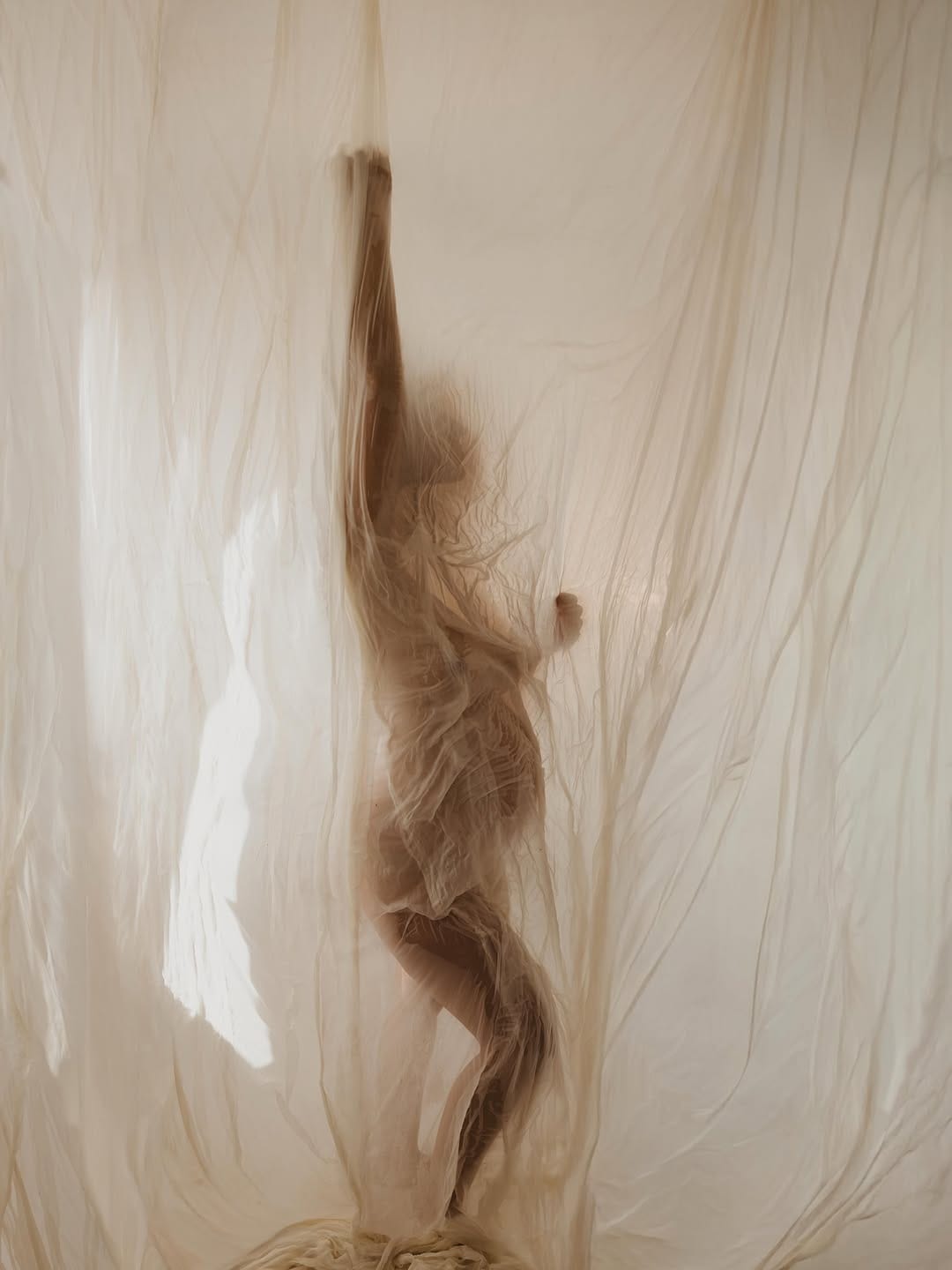 Post 3 by Poppy Peterson: Wollongong Newborn + Family Photographer on Instagram (carousel)