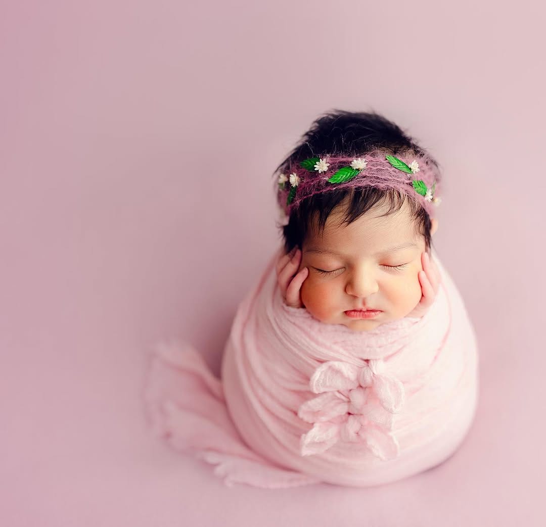 Post 8 by Newborn Photography By Jade on Instagram (image)
