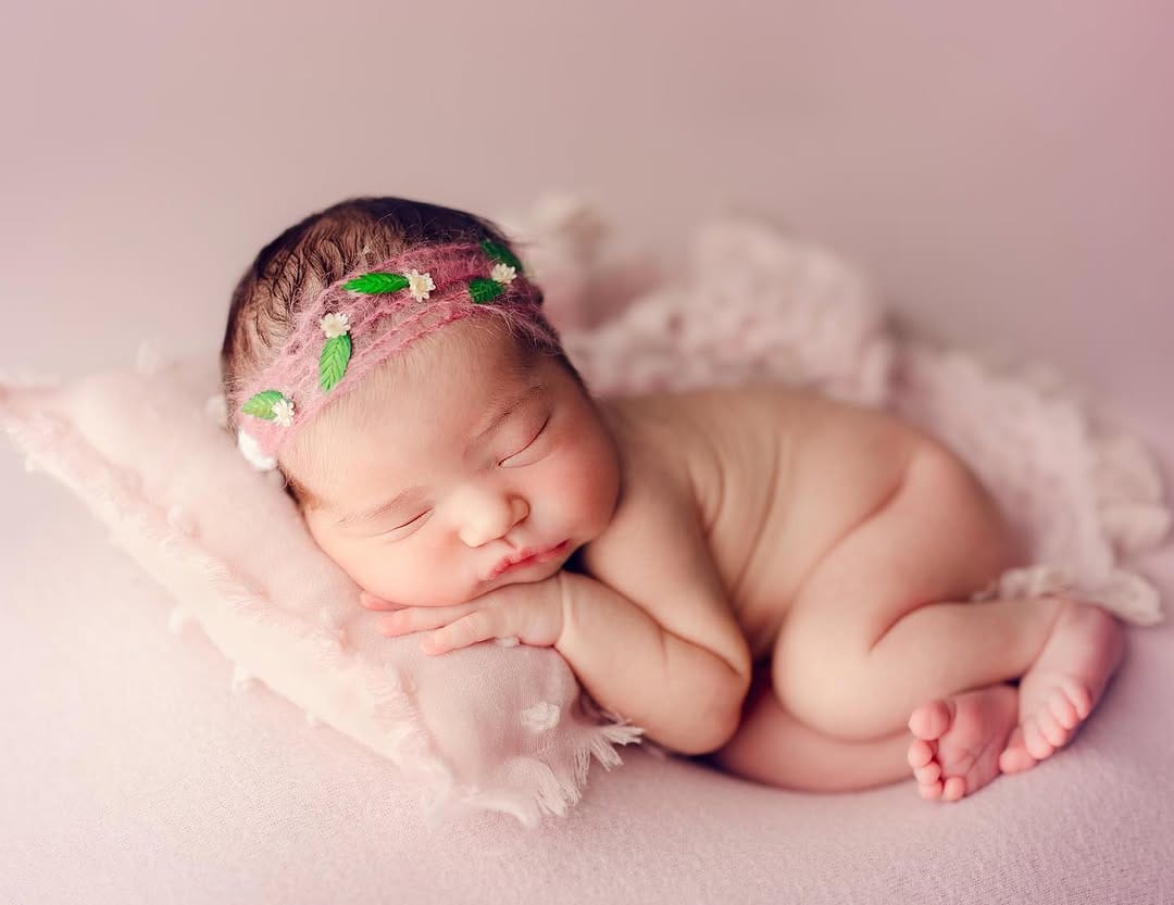 Post 9 by Newborn Photography By Jade on Instagram (carousel)