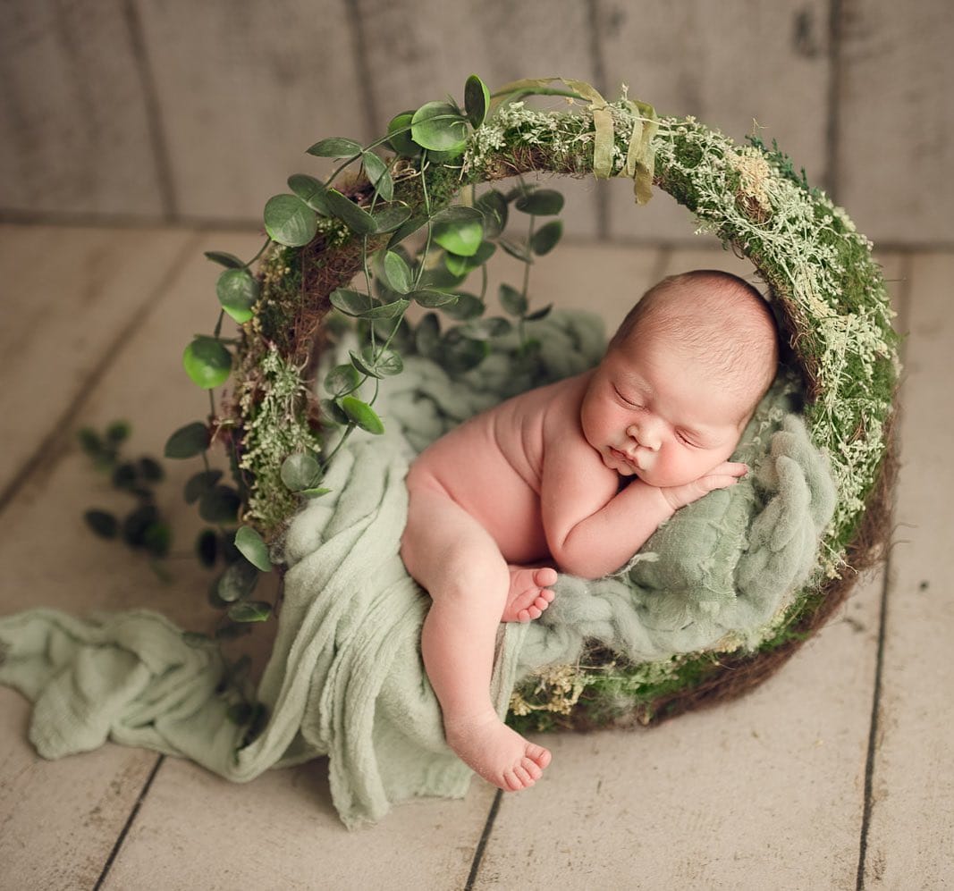 Post 6 by Newborn Photography By Jade on Instagram (image)