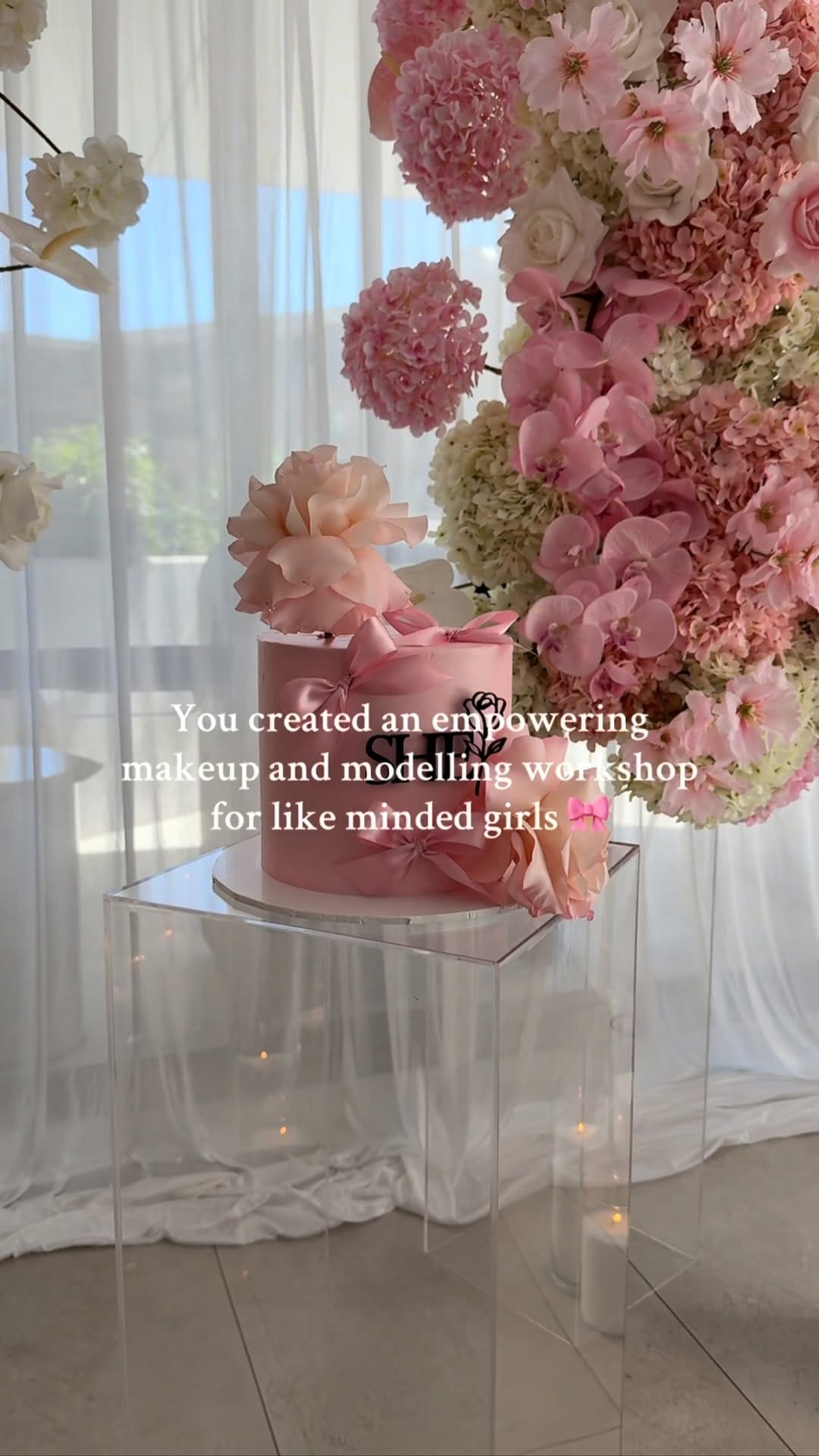 Post 9 by SYDNEY MIRRORS on Instagram (video)