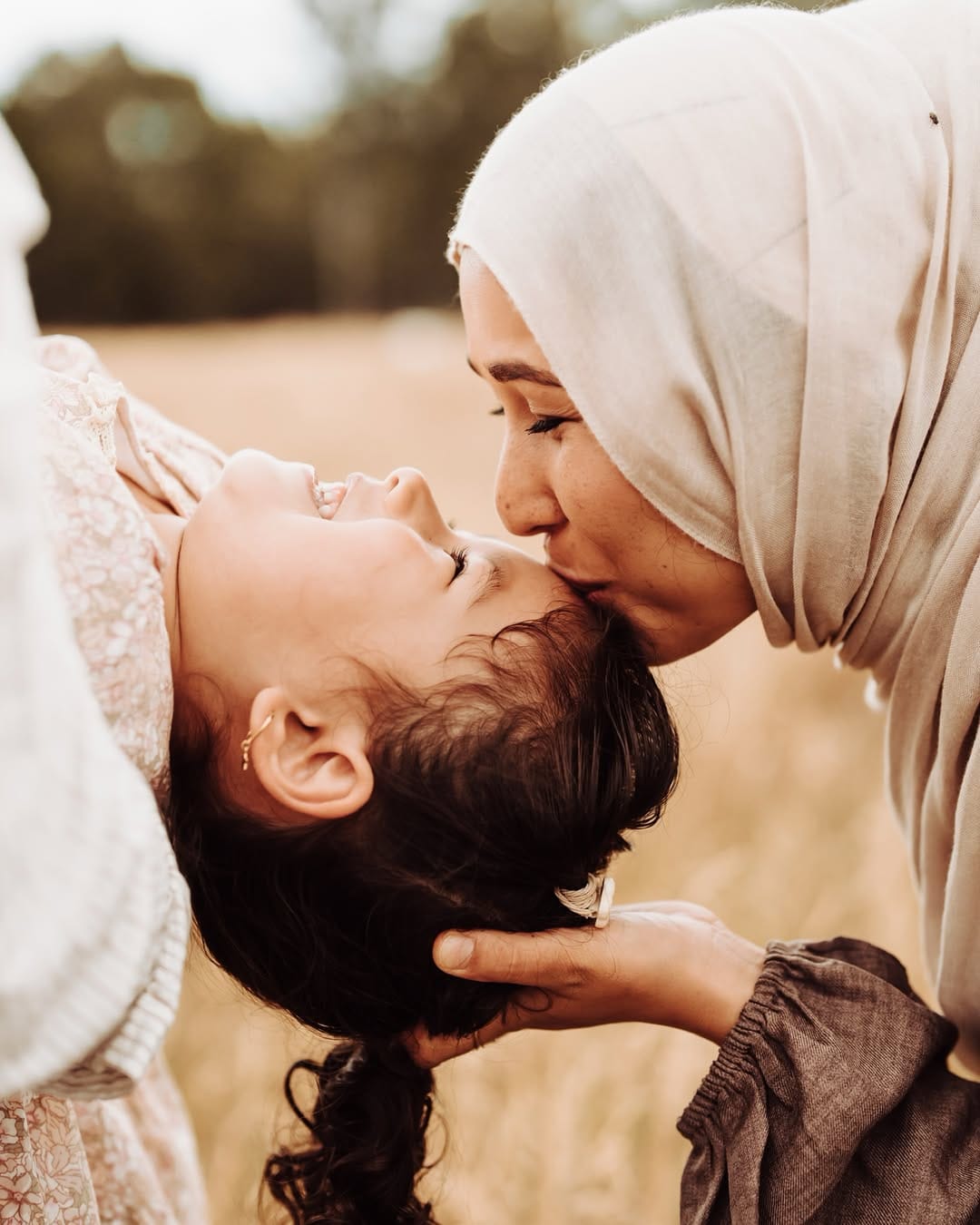 Post 6 by Aamna Malik| Sydney Photographer & Educator on Instagram (carousel)