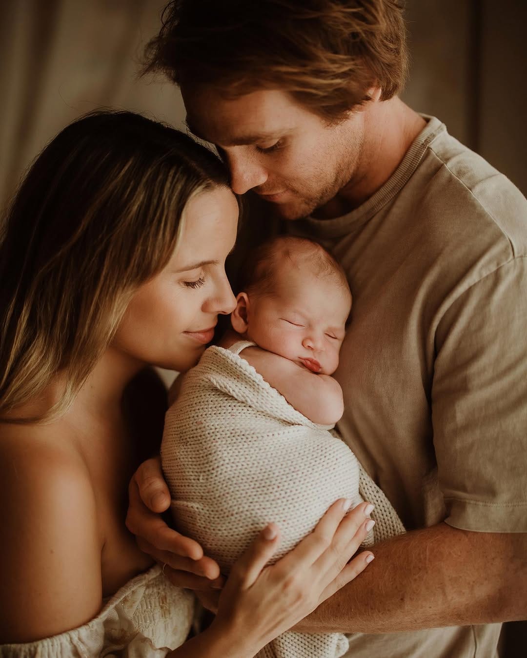 Post 9 by Sydney Newborn & Family Photographer | Sophie Lea on Instagram (carousel)