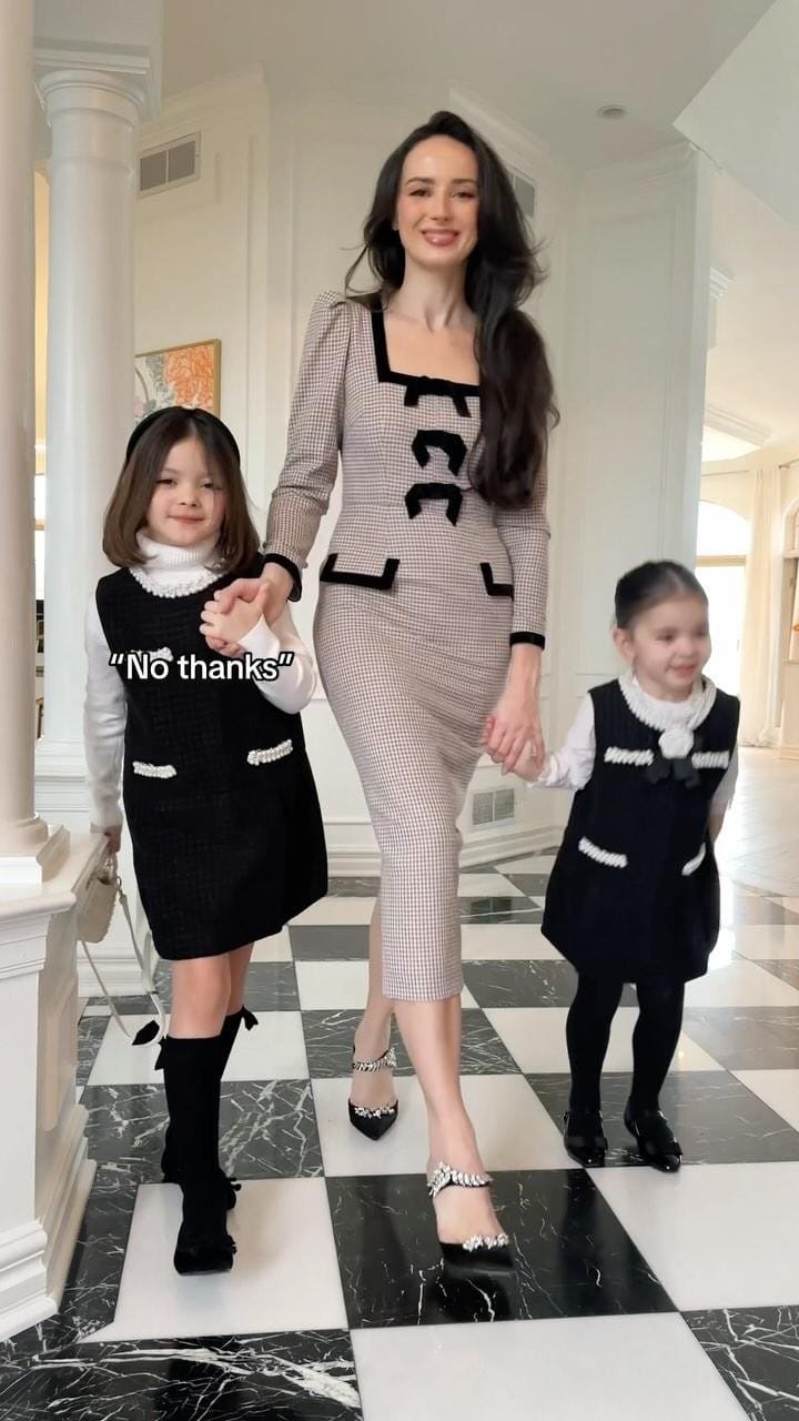 Post 8 by Victoria on Instagram (video)