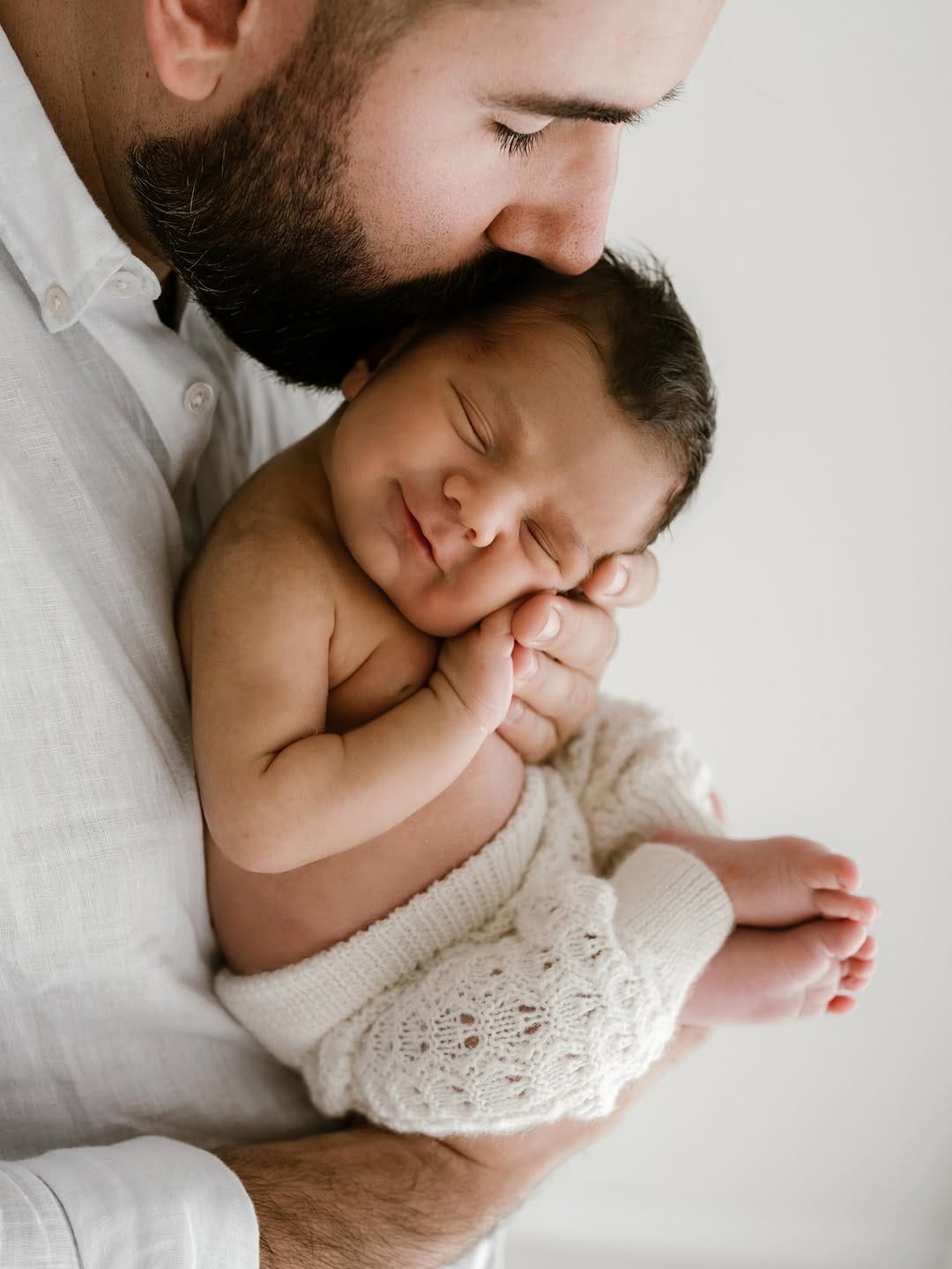 Post 1 by Sunshine Coast Photographer | Maternity & Newborn – Linzie Russo on Instagram (carousel)