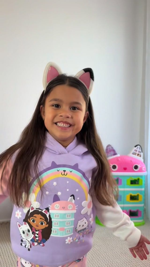Post 7 by Mason and Ella on Instagram (video)