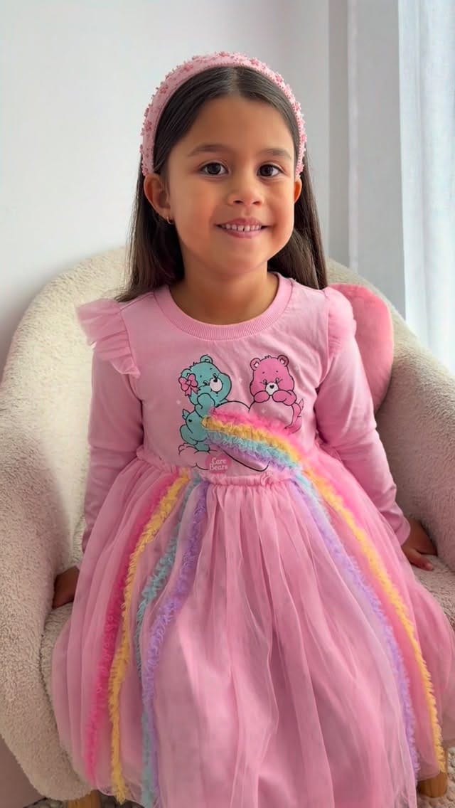Post 4 by Mason and Ella on Instagram (video)