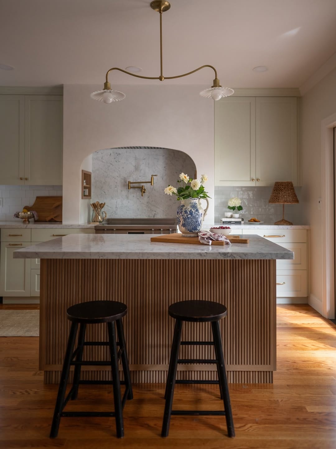 Post 4 by Elizabeth C. Style | Interiors on Instagram (carousel)