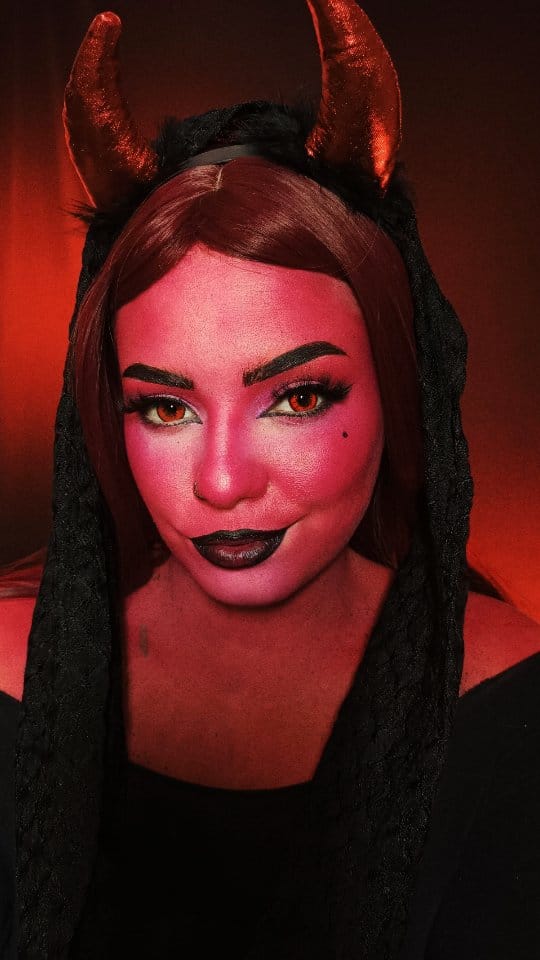 Post 4 by Alicia Galban | Makeup Artist on Instagram (video)