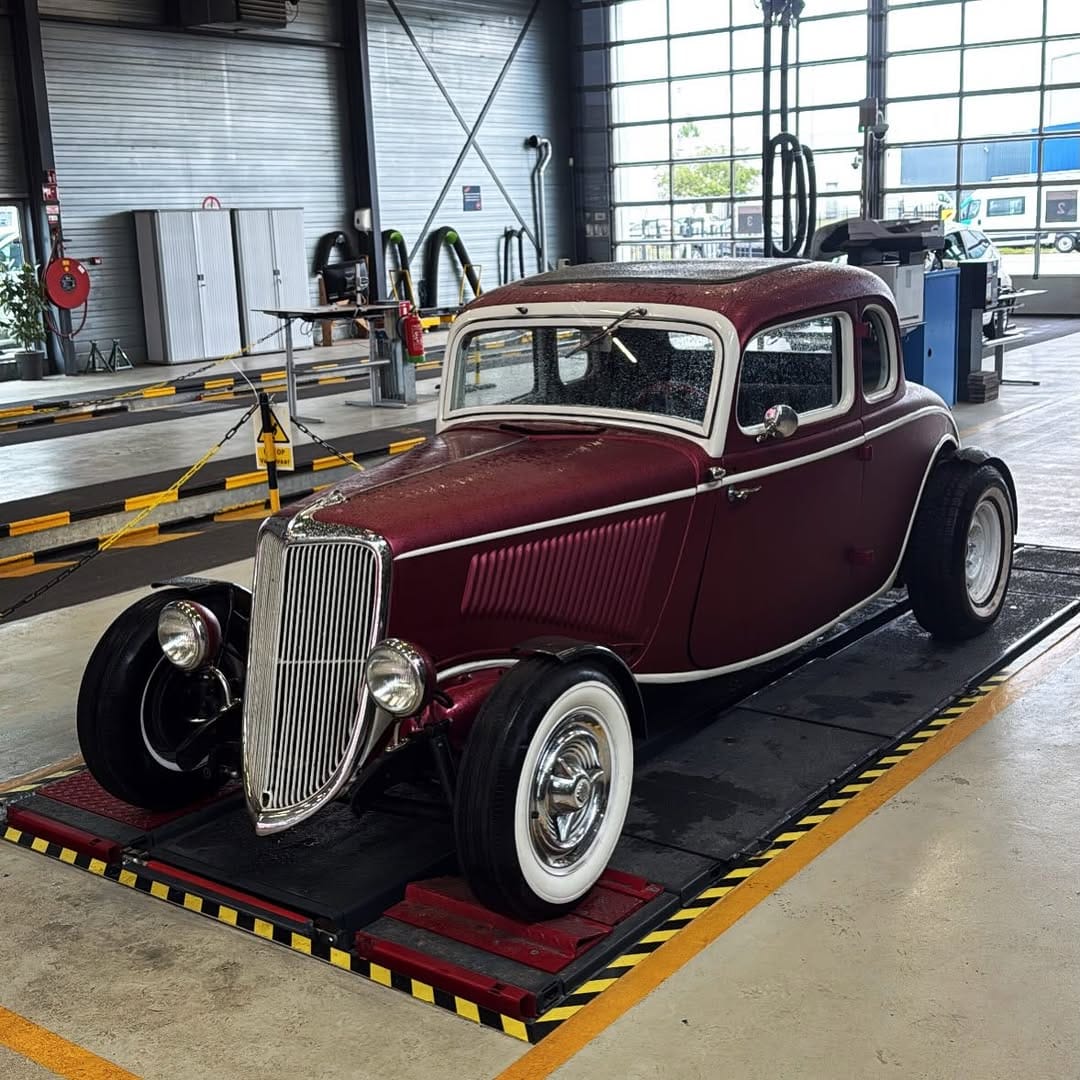 Post 3 by Maik’sHotrodGarage on Instagram (image)