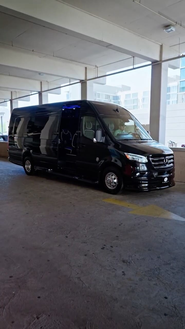 Post 6 by LUXURY AUTO COLLECTION on Instagram (video)