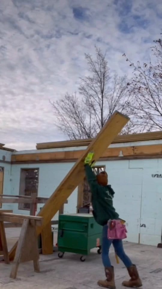Post 8 by Carpenter Kaitie on Instagram (video)