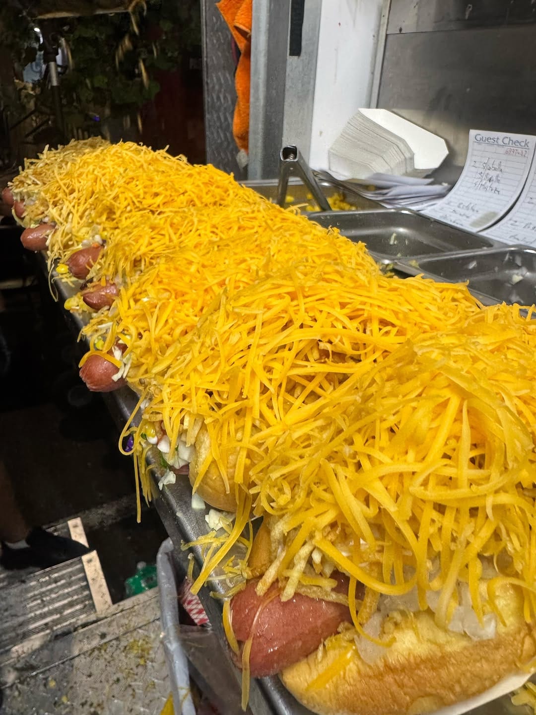 Post 3 by CARACAS DOG 🌭🇻🇪 LOS VERDADEROS ASQUEROSITOS on Instagram (carousel)
