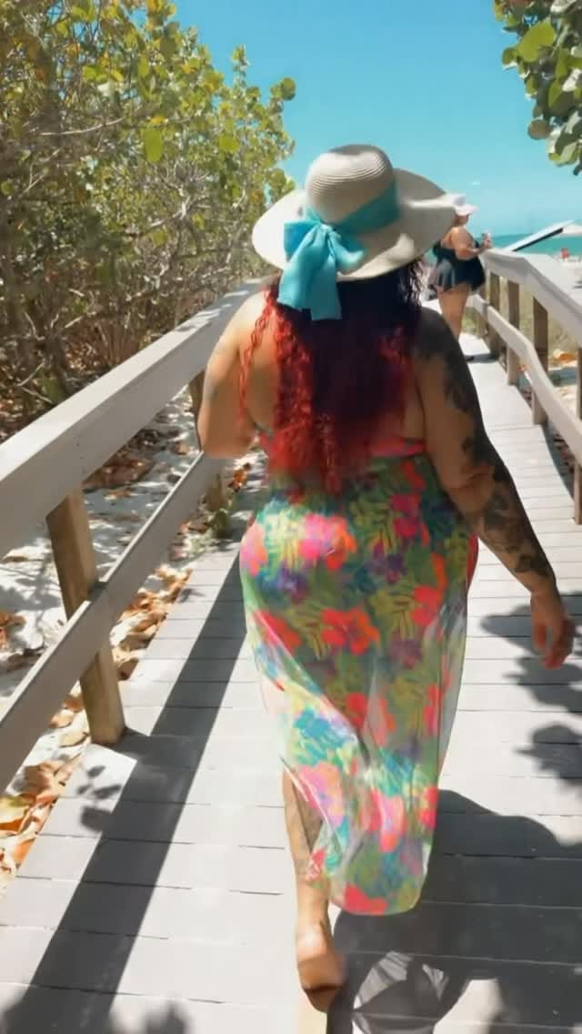 Post 3 by Pinky Redd on Instagram (video)
