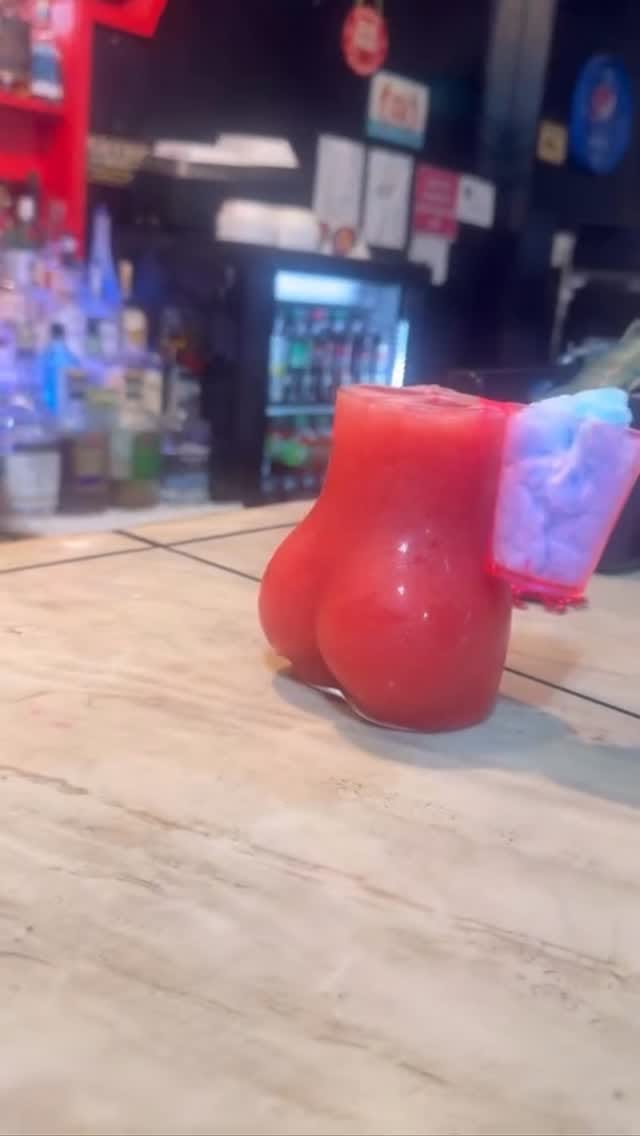 Post 5 by Welcome To The Crab TRAP House on Instagram (video)