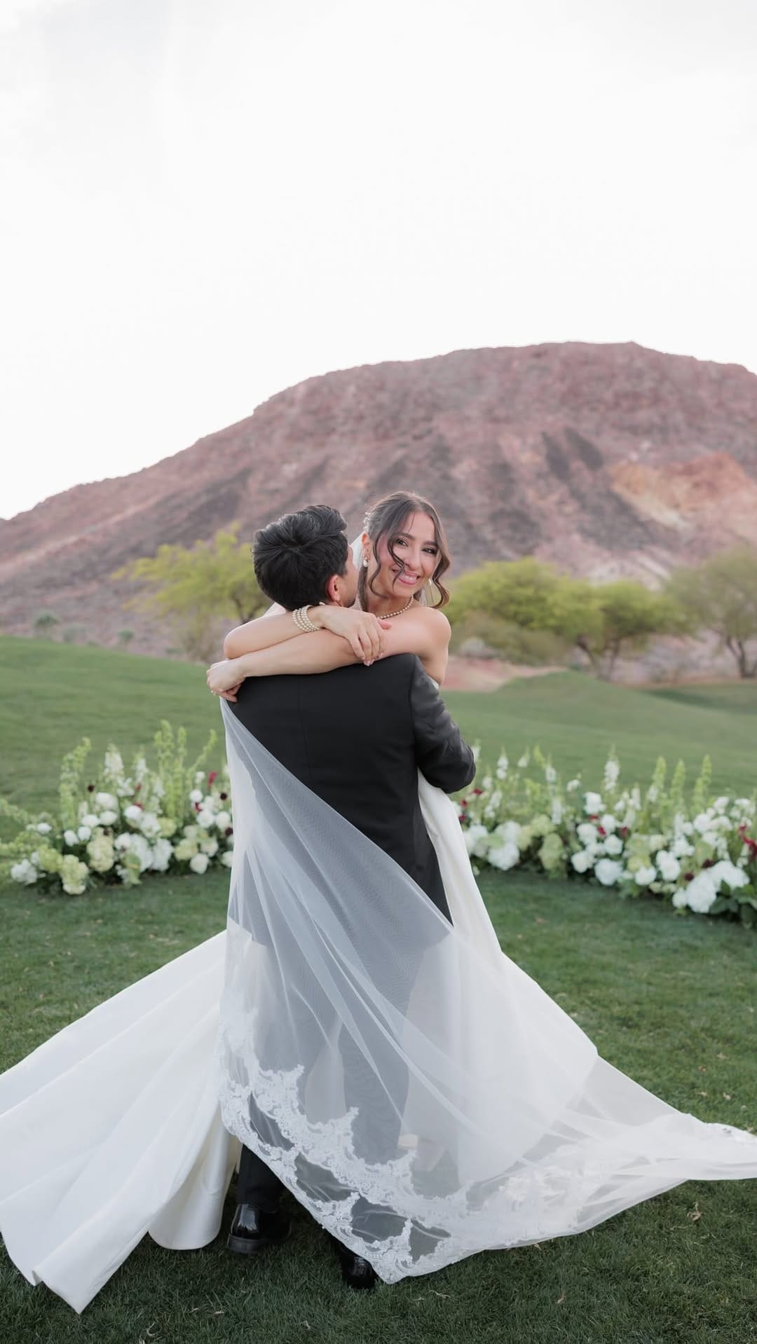 Post 4 by Las Vegas and Destination Wedding Photographer on Instagram (video)