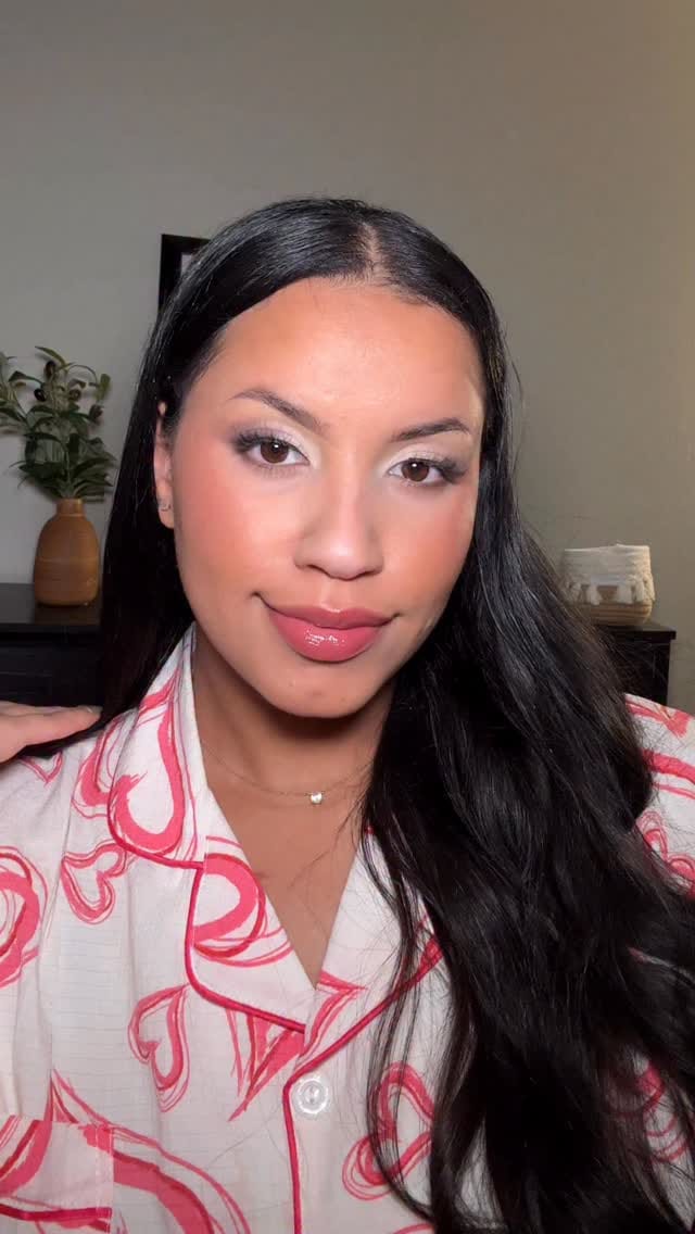 Post 4 by Imane Makeup on Instagram (video)