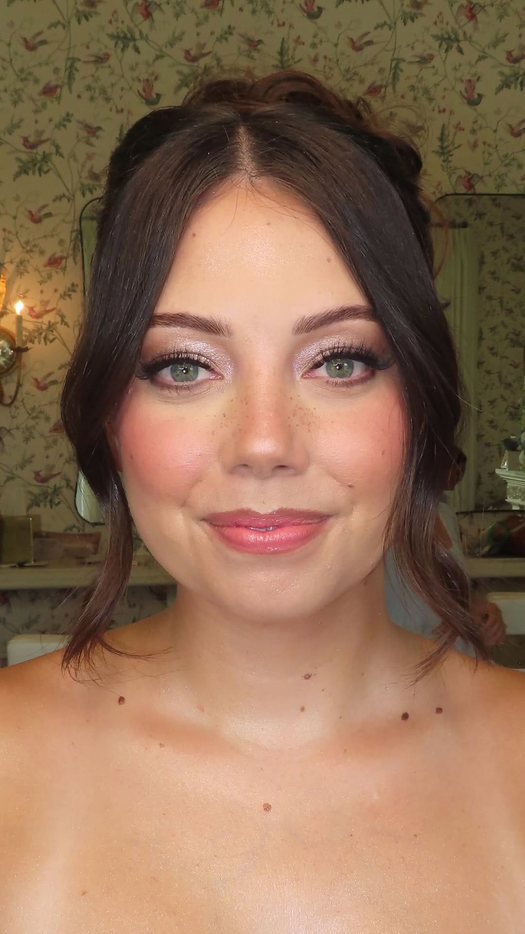 Post 4 by DALLAS MAKEUP ARTIST | AUBRIE MITCHELL on Instagram (video)
