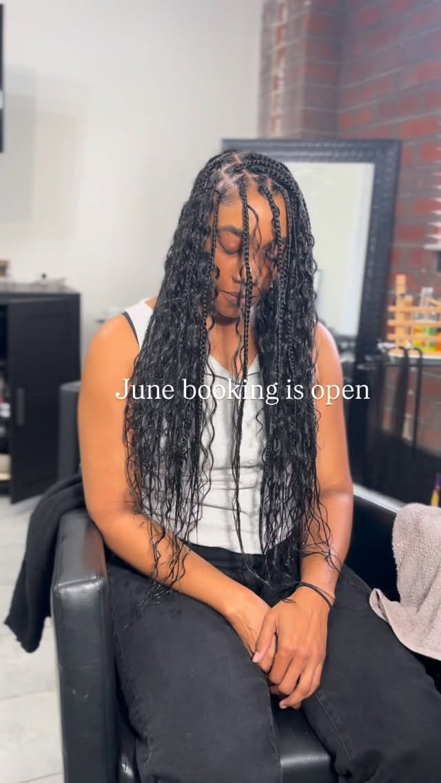 Post 1 by Knotless Braids ATLANTA on Instagram (video)
