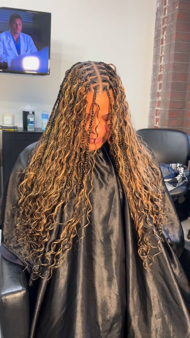 Post 3 by Knotless Braids ATLANTA on Instagram (video)