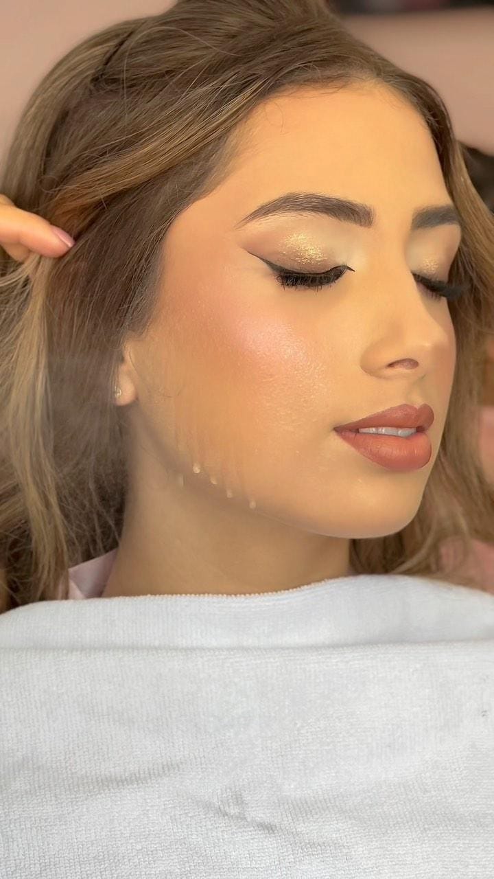 Post 10 by Mayara Thamires| Makeup and Beauty on Instagram (video)