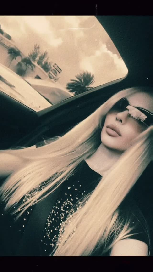 Post 3 by Sarah Connor on Instagram (video)