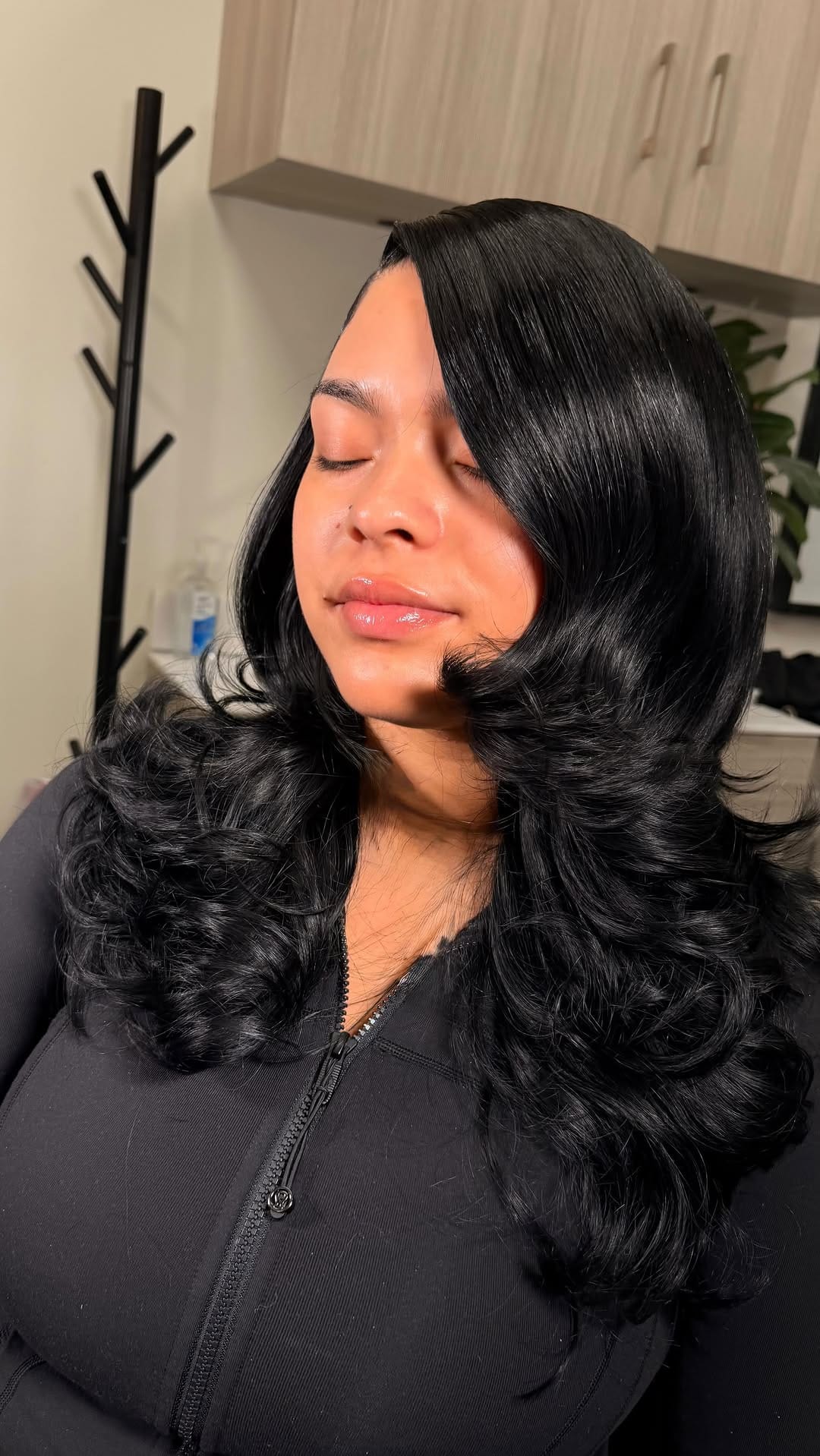 Post 4 by Sharnae Sanders on Instagram (video)