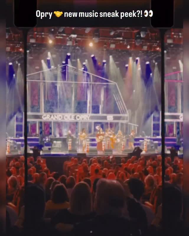 Post 10 by J A E L E E  R O B E R T S 🎶 on Instagram (video)