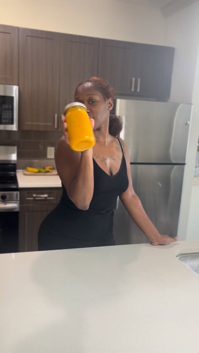 Post 5 by Lola Blacc on Instagram (video)