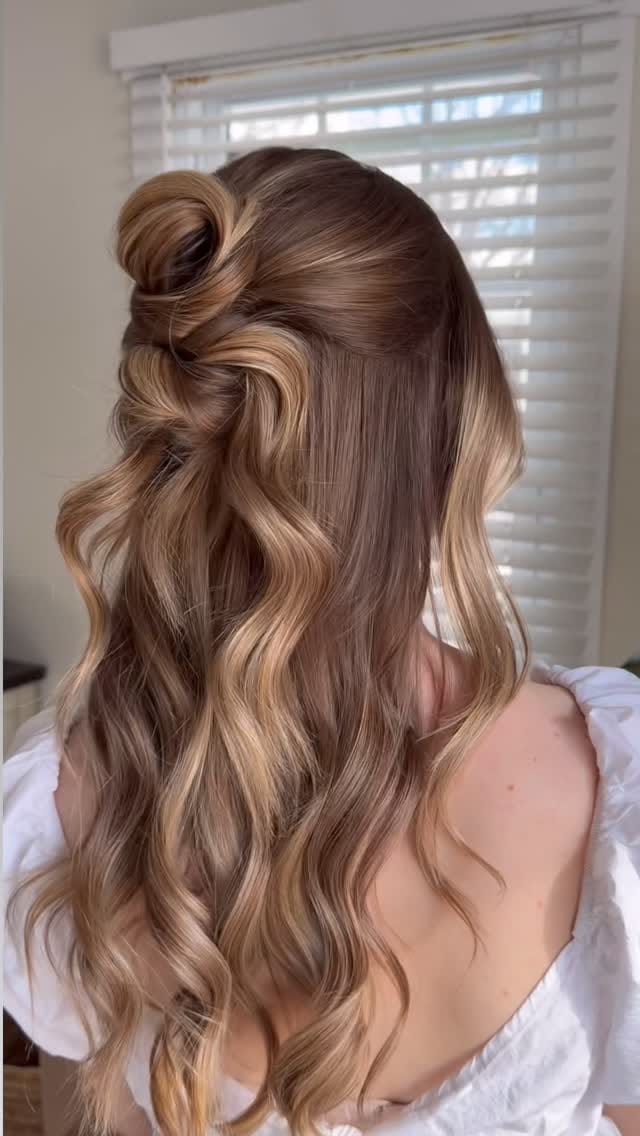 Post 4 by Michigan Bridal Specialist HMUA on Instagram (video)