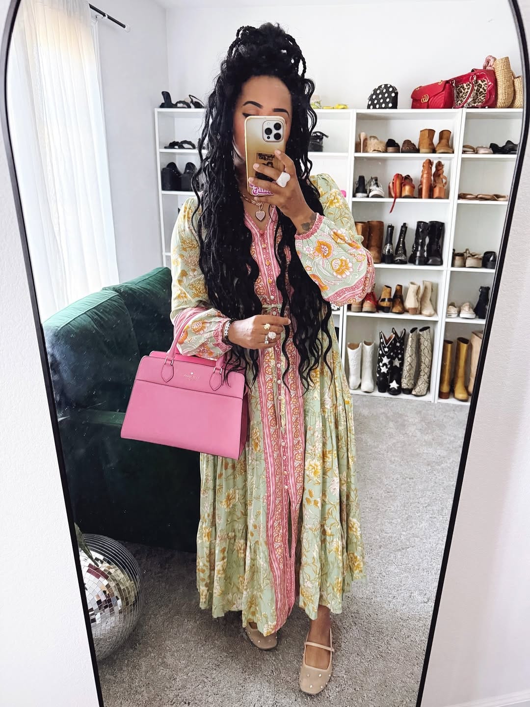 Post 6 by Juliette Nichols on Instagram (carousel)