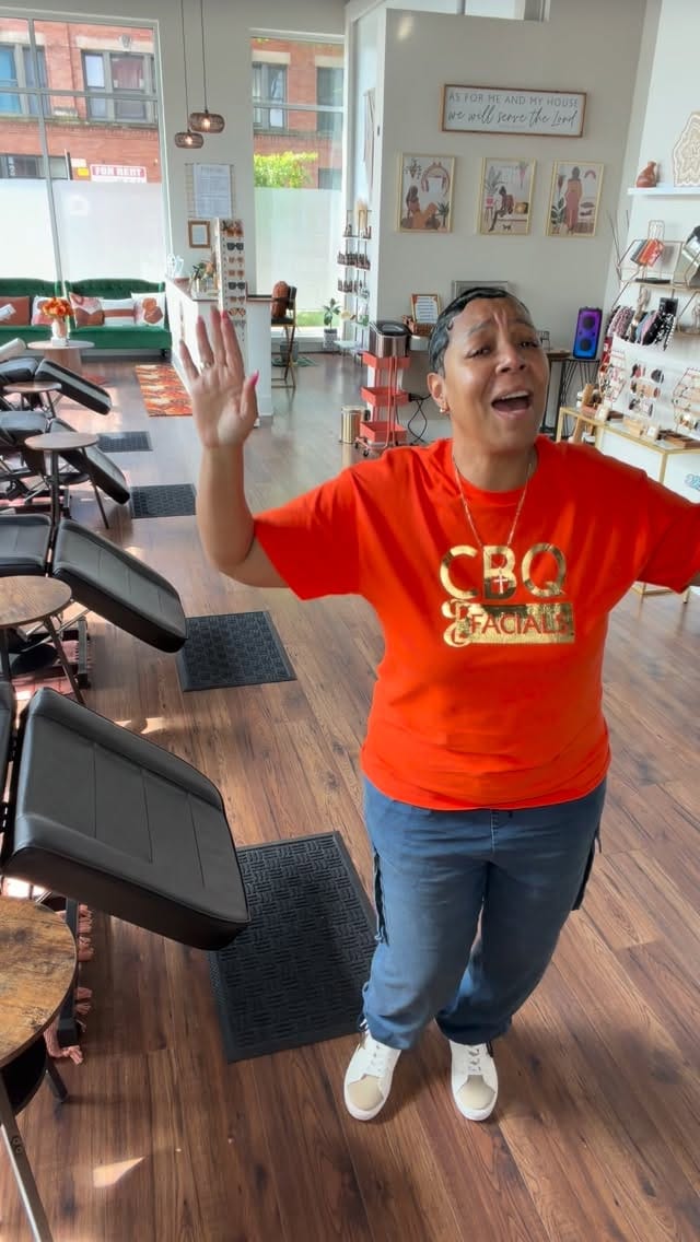 Post 4 by Chicago Facial Bar on Instagram (video)