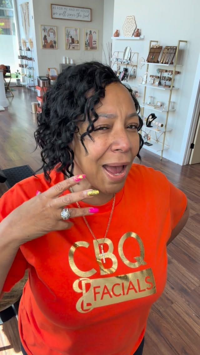 Post 2 by Chicago Facial Bar on Instagram (video)