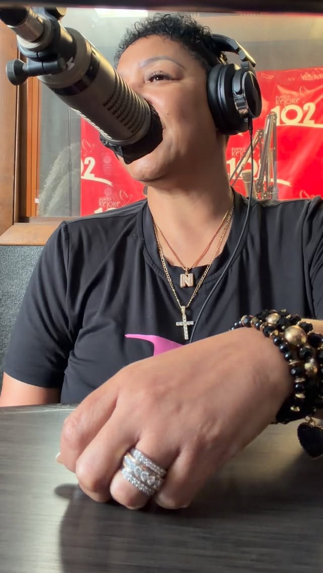 Post 5 by Chicago Facial Bar on Instagram (video)
