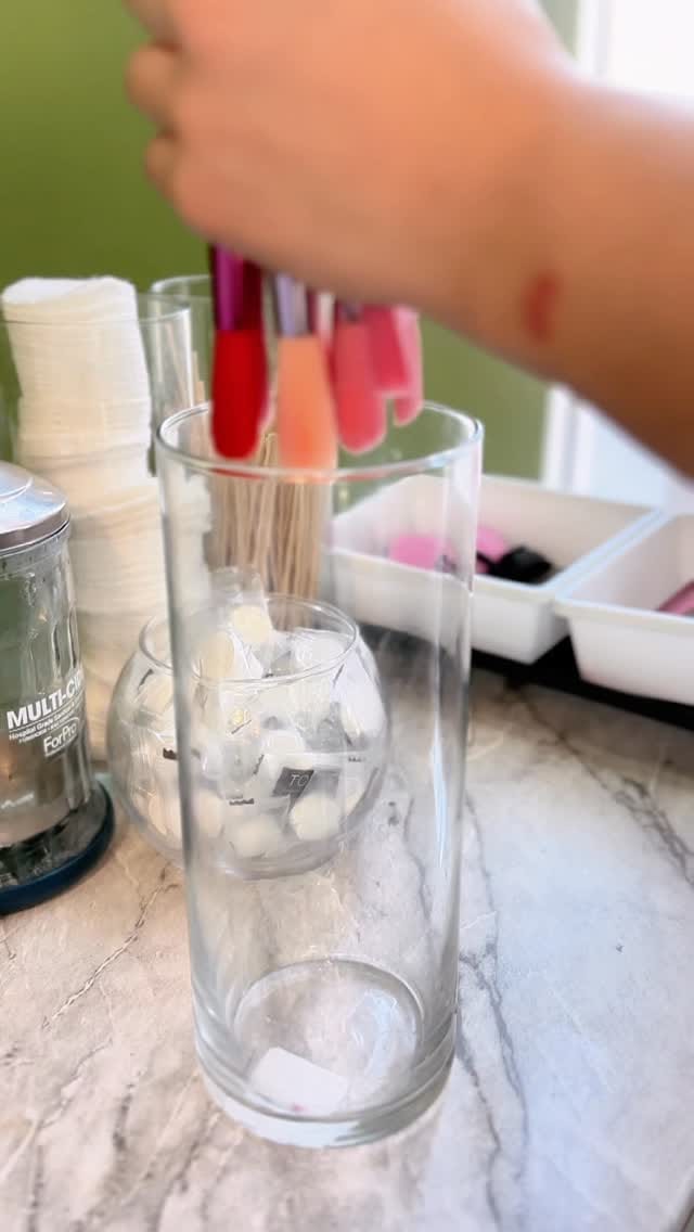 Post 7 by Chicago Facial Bar on Instagram (video)