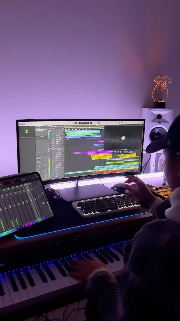 Post 10 by Donella Barcelo on Instagram (video)