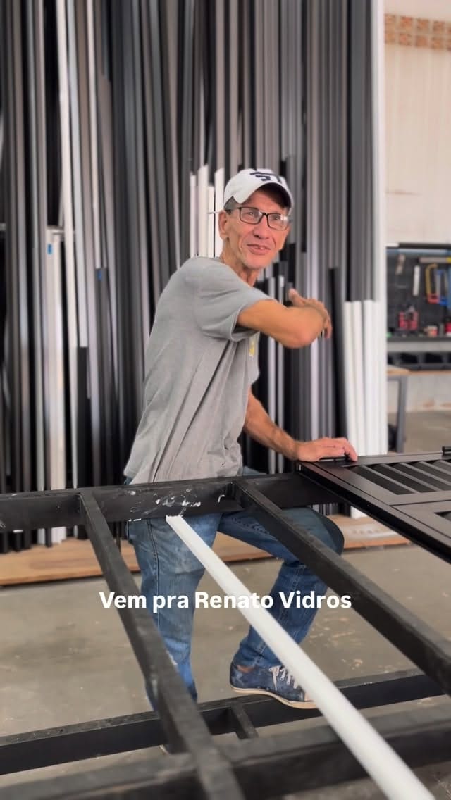 Post 3 by Isac Monteiro on Instagram (video)