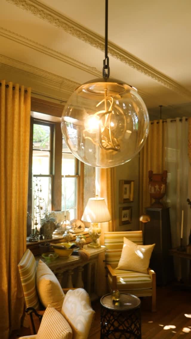 Post 10 by Iatesta Studio Handmade Furniture & Lighting on Instagram (video)