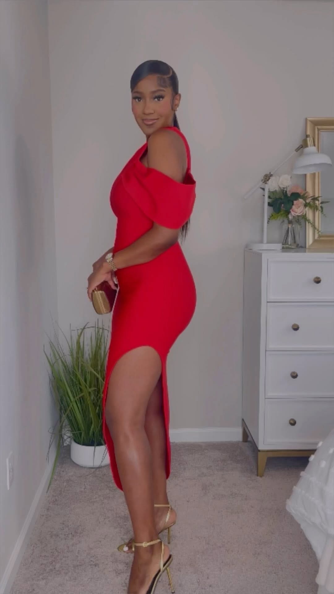 Post 5 by Elizabeth St. Julien on Instagram (video)