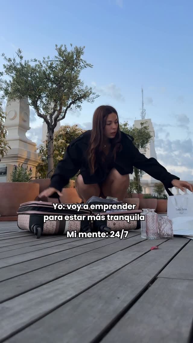 Post 6 by Irina Coal on Instagram (video)