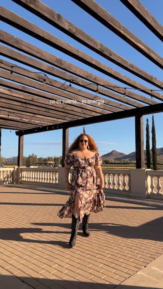 Post 4 by Justiana M. | Fashionista | Astrology Lover| Podcaster on Instagram (video)