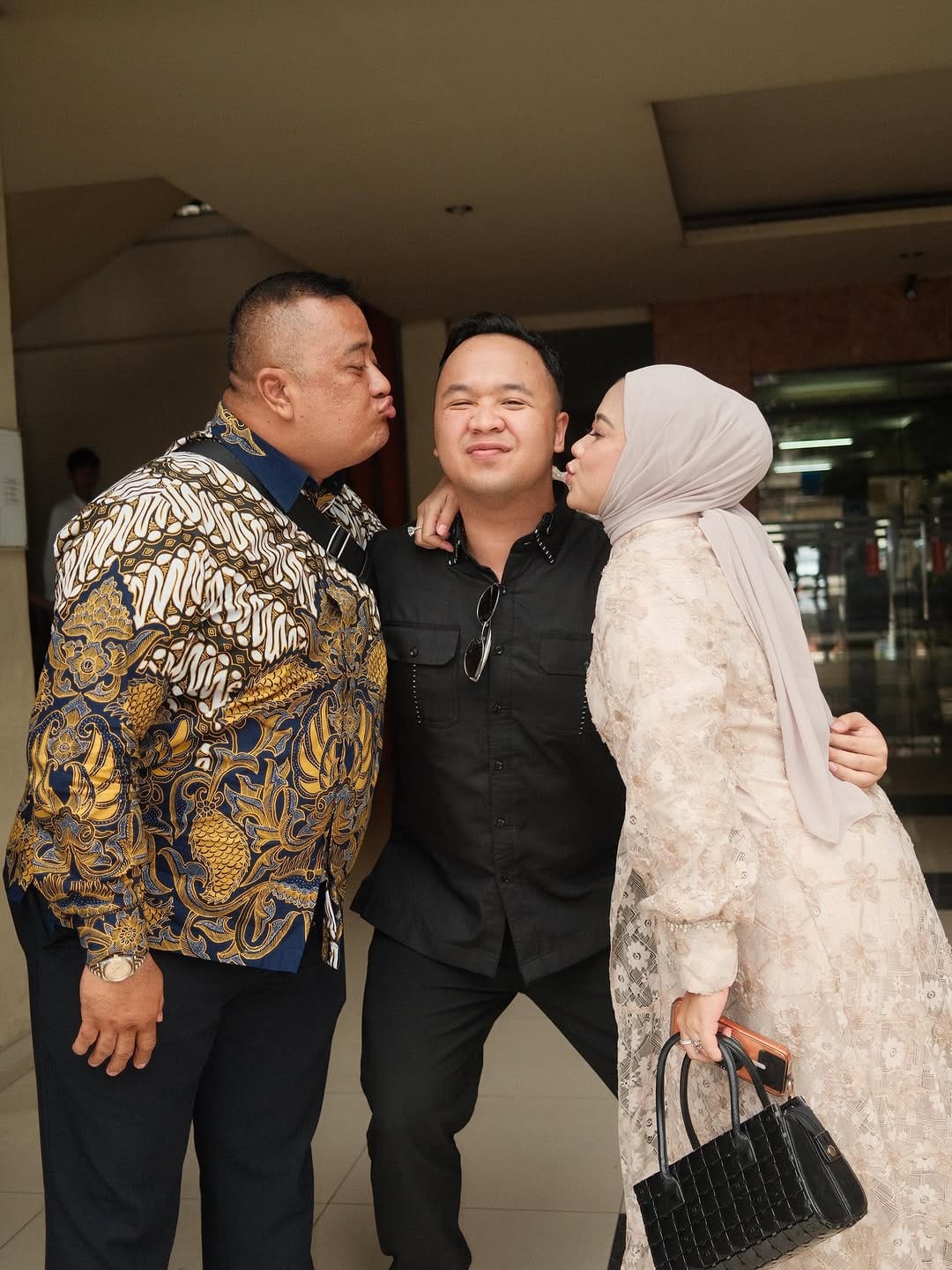 Post 1 by Ferra Agustina on Instagram (carousel)