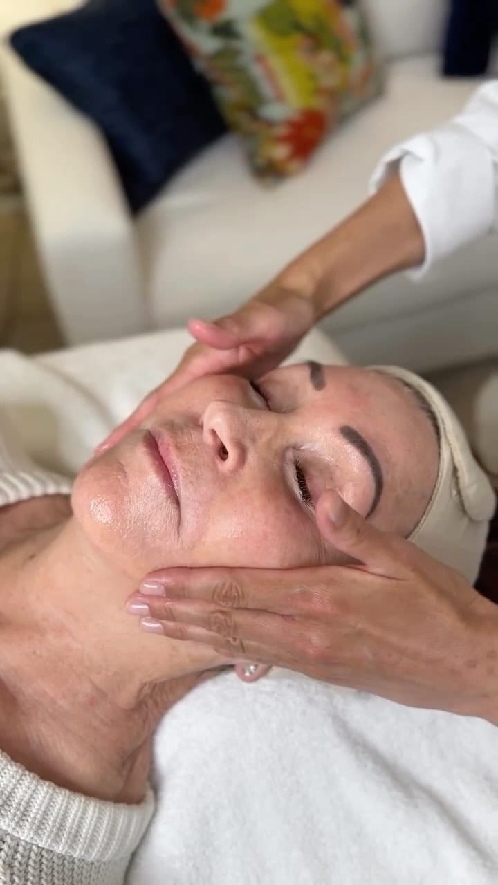 Post 9 by N4 Skincare on Instagram (video)