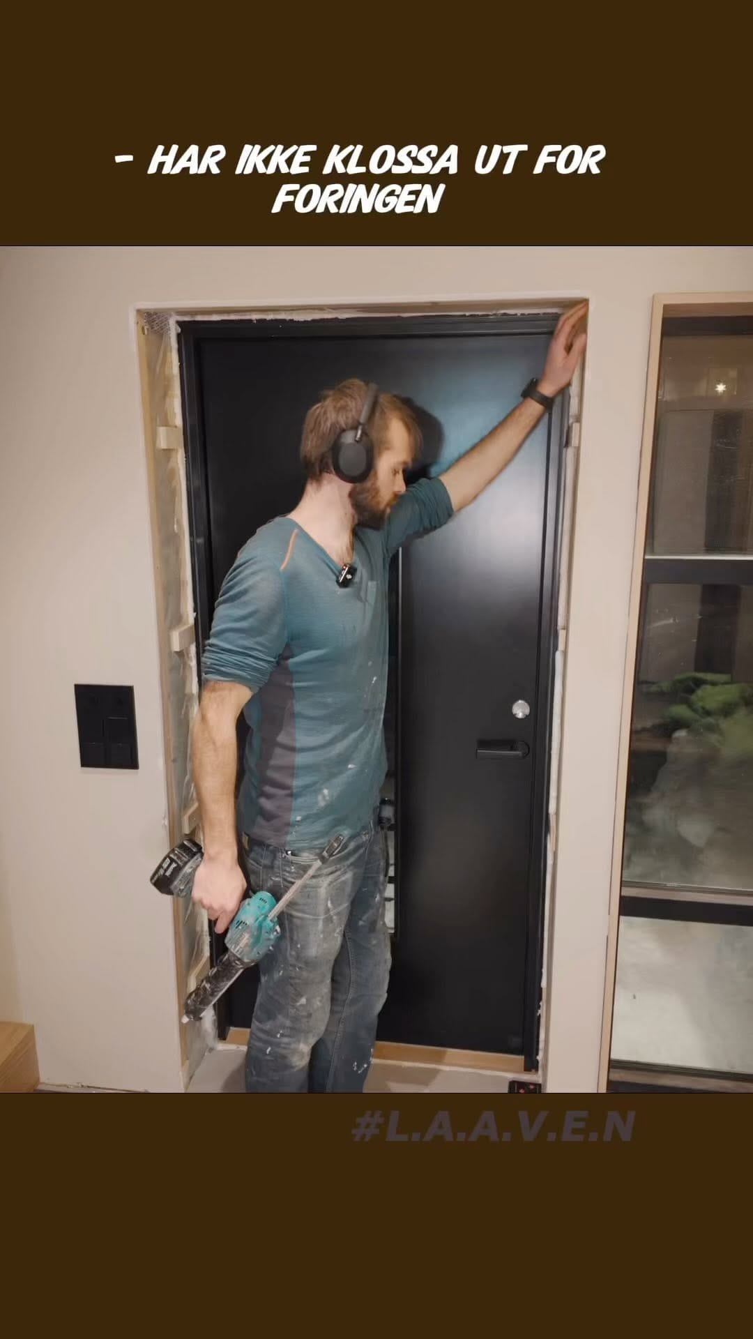 Post 6 by Laaven on Instagram (video)