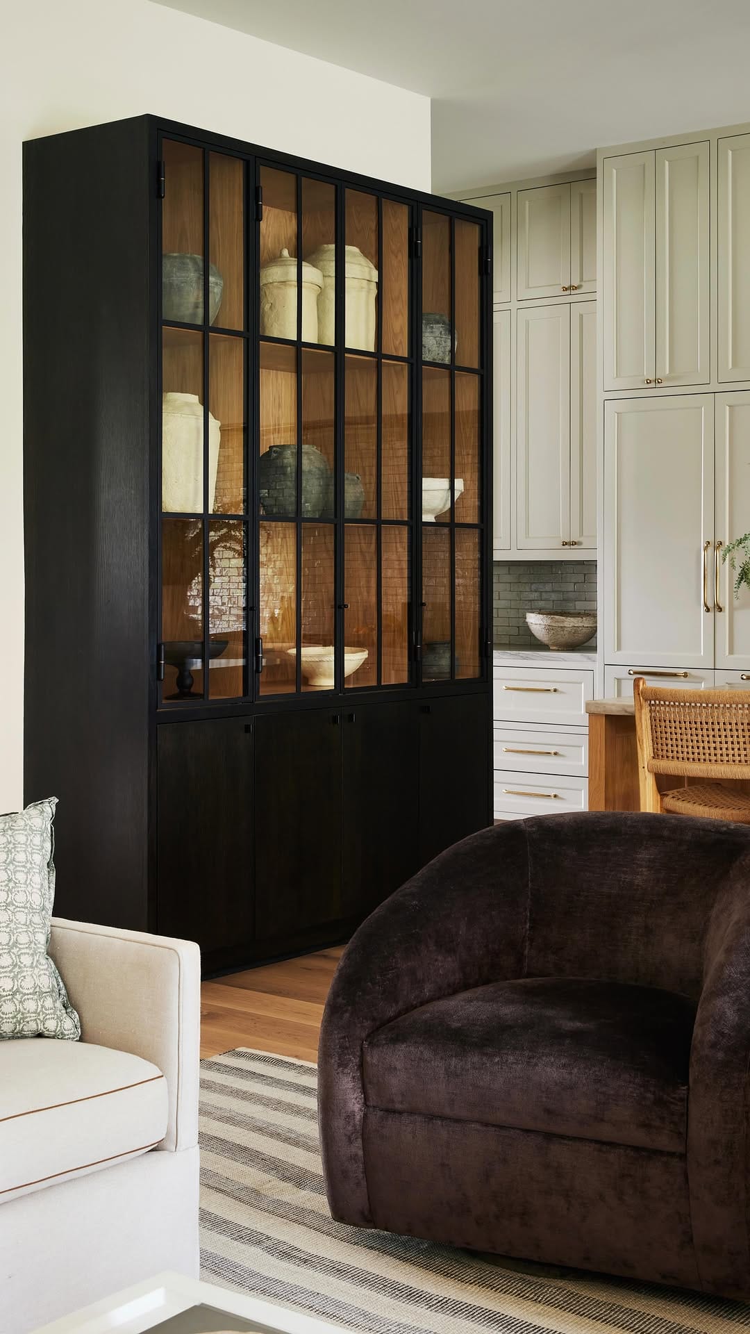 Post 5 by Meg Lonergan Interiors on Instagram (video)